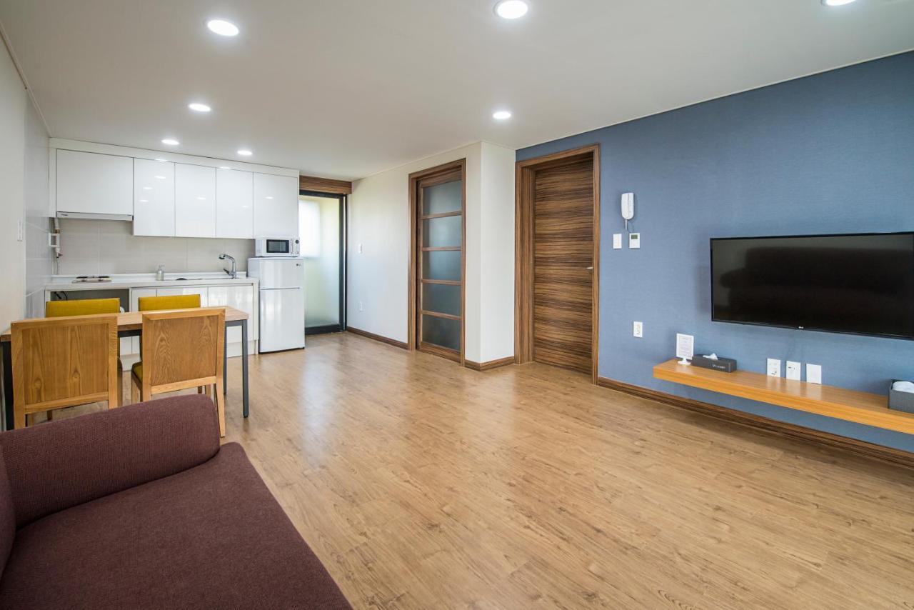 W Ocean Pension Seogwipo Ngoại thất bức ảnh
