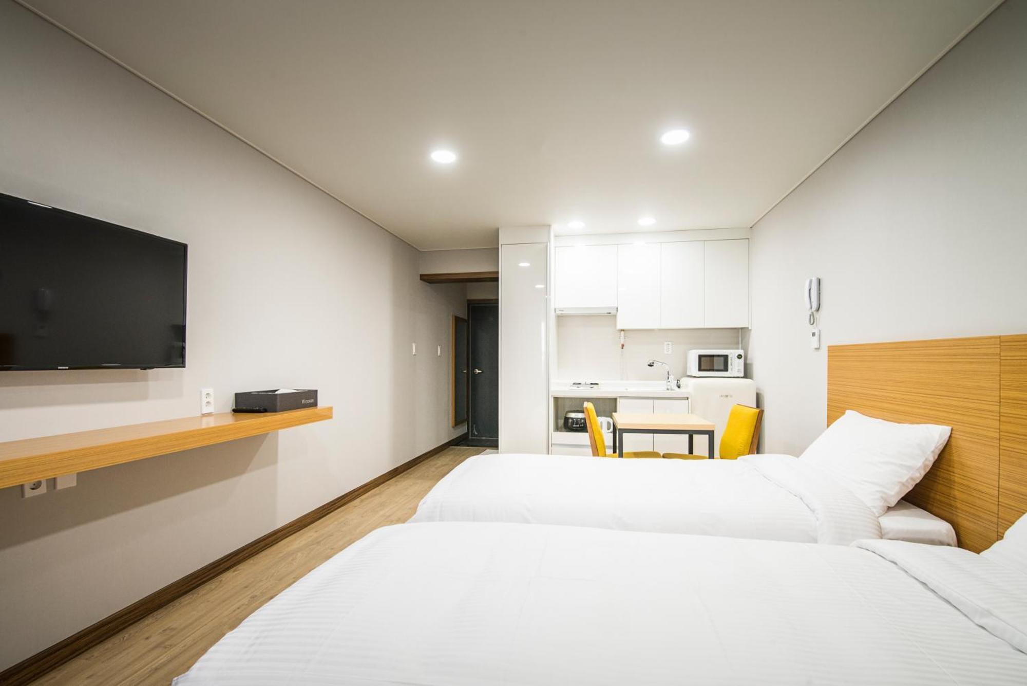 W Ocean Pension Seogwipo Ngoại thất bức ảnh