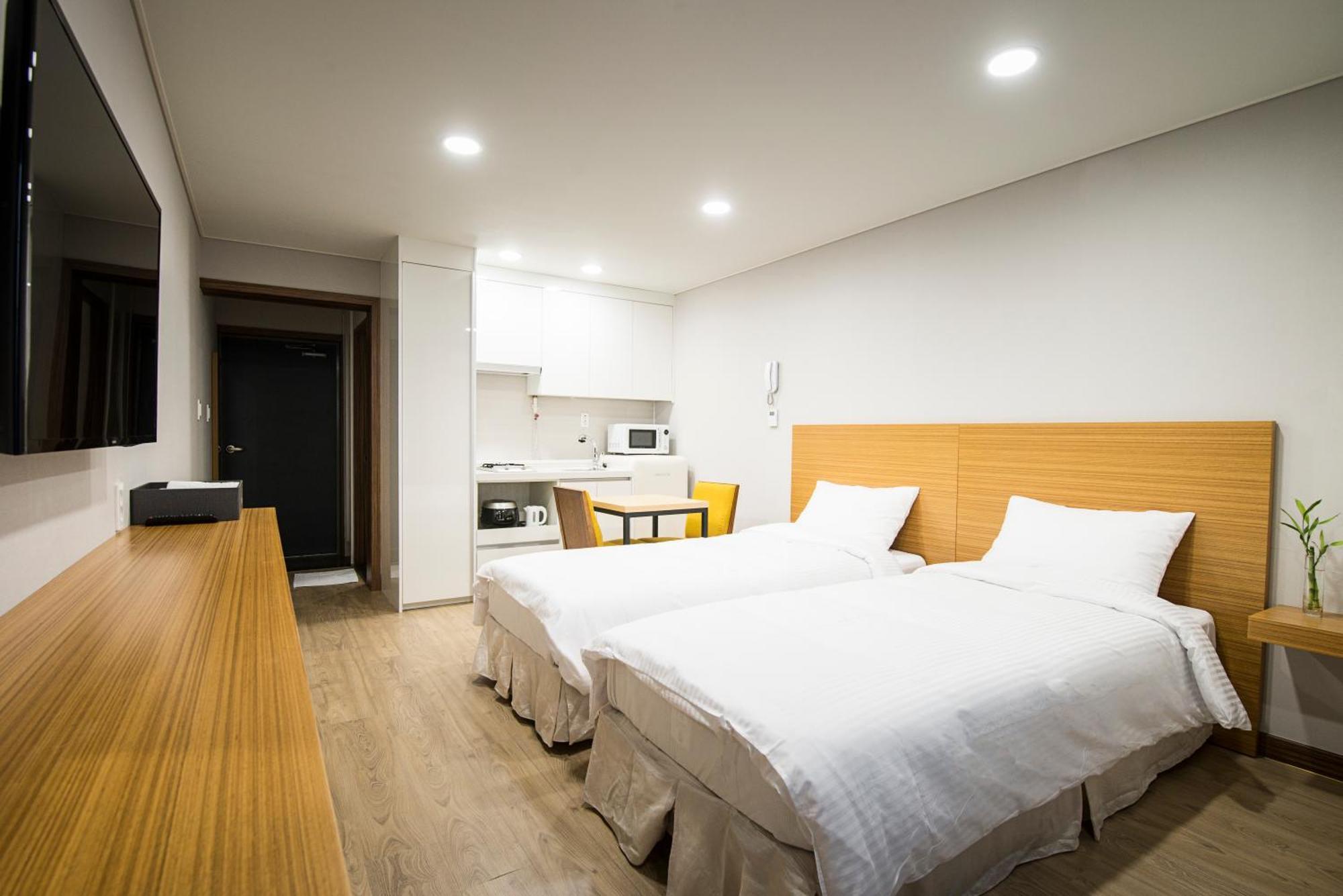 W Ocean Pension Seogwipo Ngoại thất bức ảnh