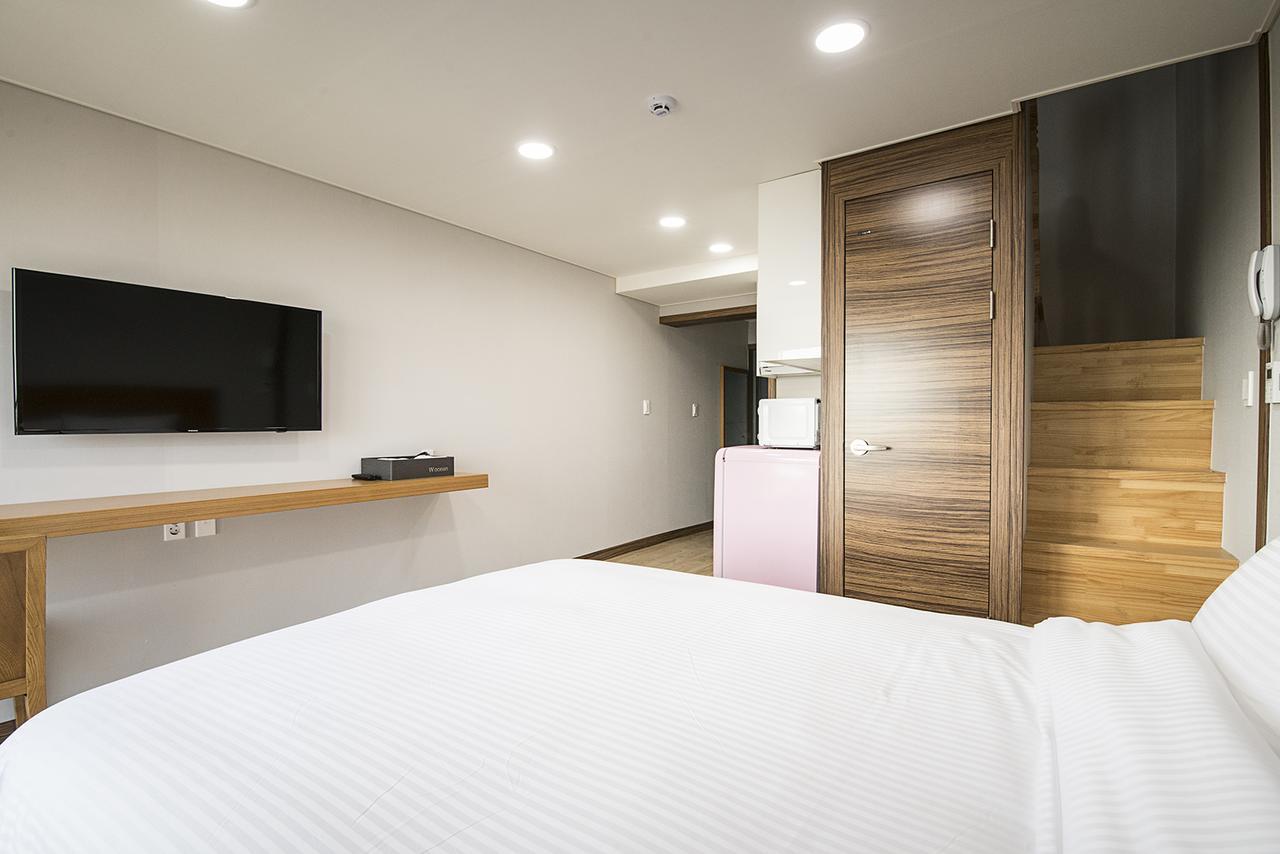 W Ocean Pension Seogwipo Ngoại thất bức ảnh